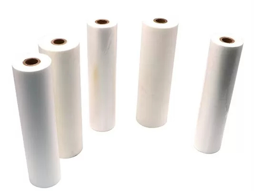 Latest company blogs about Verbeter uw afdrukken met hoogtransparante glanzende lamineerfolierollen